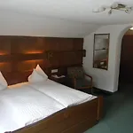 Haus Zentner Pensión 3*